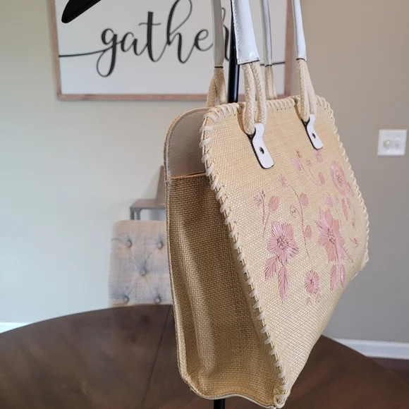 Woven Y2K Beige Tote with Pink Floral Embroidery by Relativity. - Picture 6 of 9